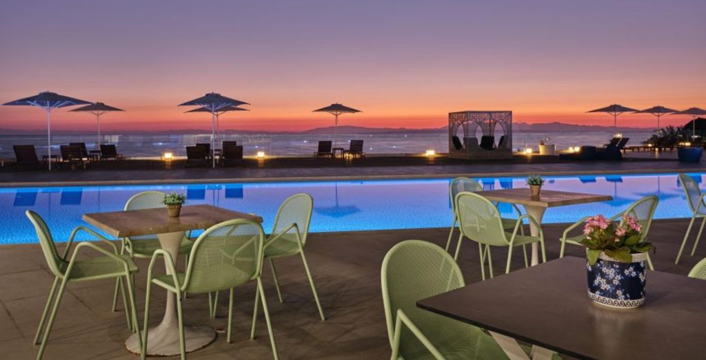 Cavo Orient Beach Hotel & Suites 4*