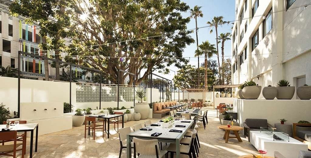 Combinato Margaritaville Resort Palm Springs 4* e Hilton Santa Monica 4*