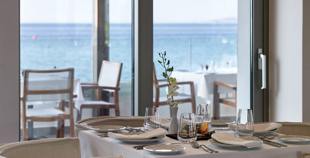 Atlantica Akti Zeus Hotel 4*