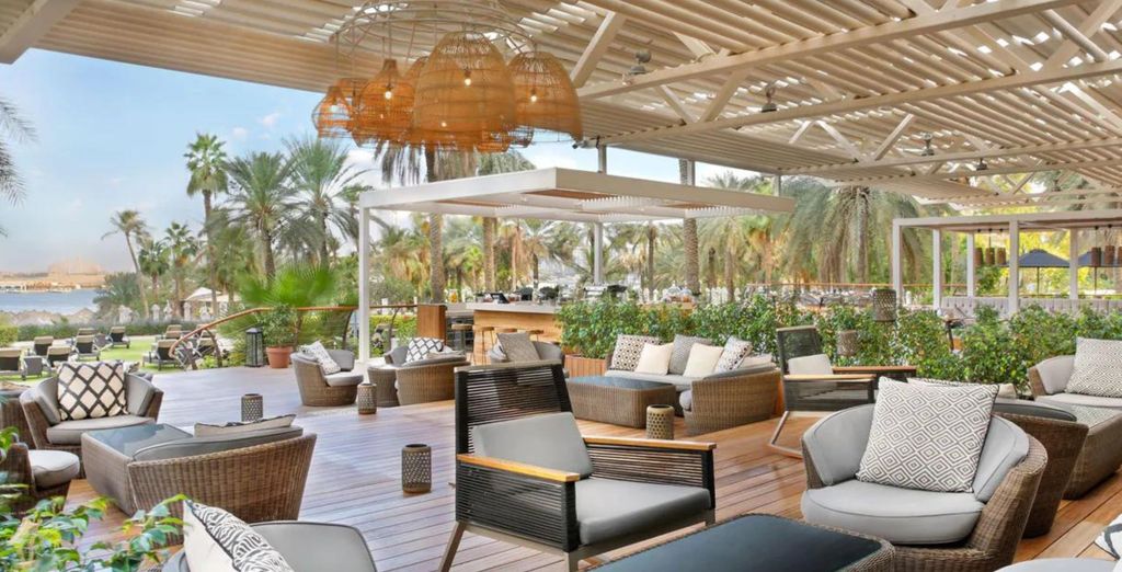 Le Meridien Mina Seyahi Beach Resort & Waterpark 5*