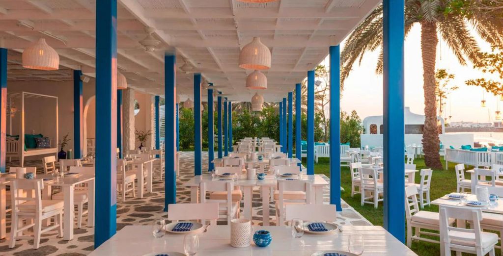 Le Meridien Mina Seyahi Beach Resort & Waterpark 5*