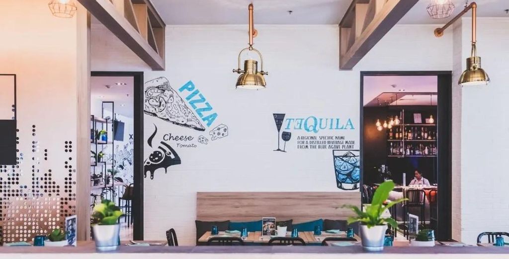 Bandara Phuket Beach Resort 4* e Krabi La Playa Resort 4* con possibile pre-estensione a Bangkok