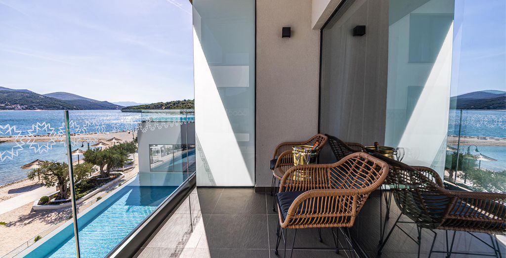 Marinus Beach Hotel 4*