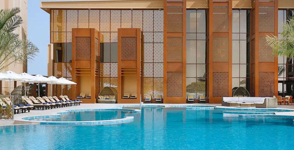 DoubleTree by Hilton Resort & Spa Marjan Island 5*
