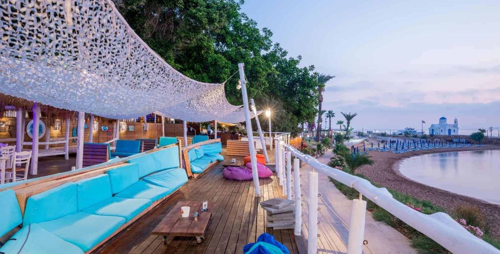 Golden Coast Beach Hotel 4*