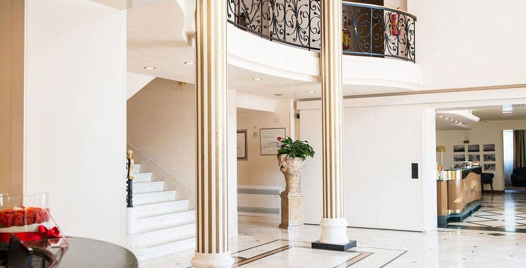 Phi Hotel Astoria 4*