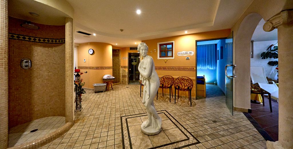 Hotel Cristina 4*