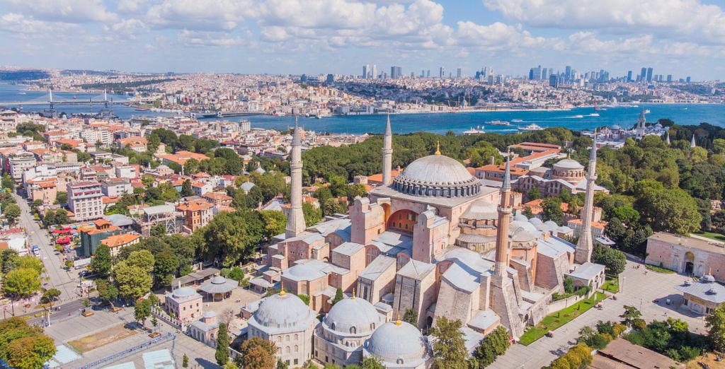 Byzantium Hotel & Suites