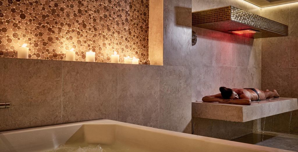 Kouros Hotel & Suites 5*