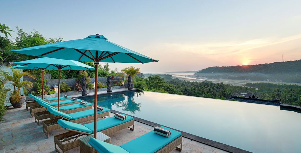 Mayura Ubud Retreat 4*, The Acala Shri Sedana 4*, Monolocale Luxury Resort e Spa Seminyak 5*