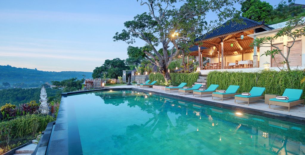 Mayura Ubud Retreat 4*, The Acala Shri Sedana 4*, Monolocale Luxury Resort e Spa Seminyak 5*