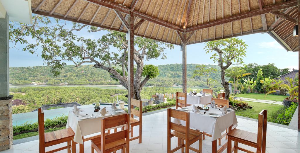 Mayura Ubud Retreat 4*, The Acala Shri Sedana 4*, Monolocale Luxury Resort e Spa Seminyak 5*