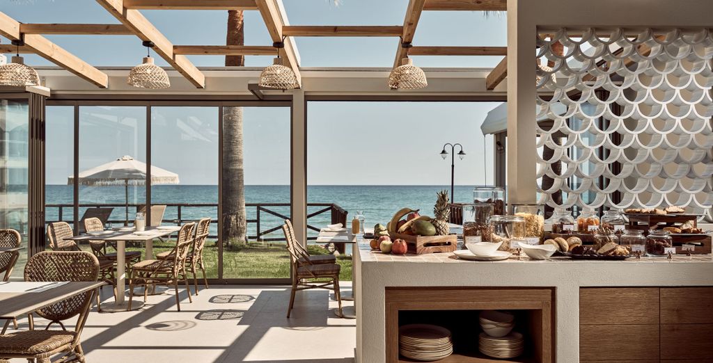 Windmill Bay Hotel 4*