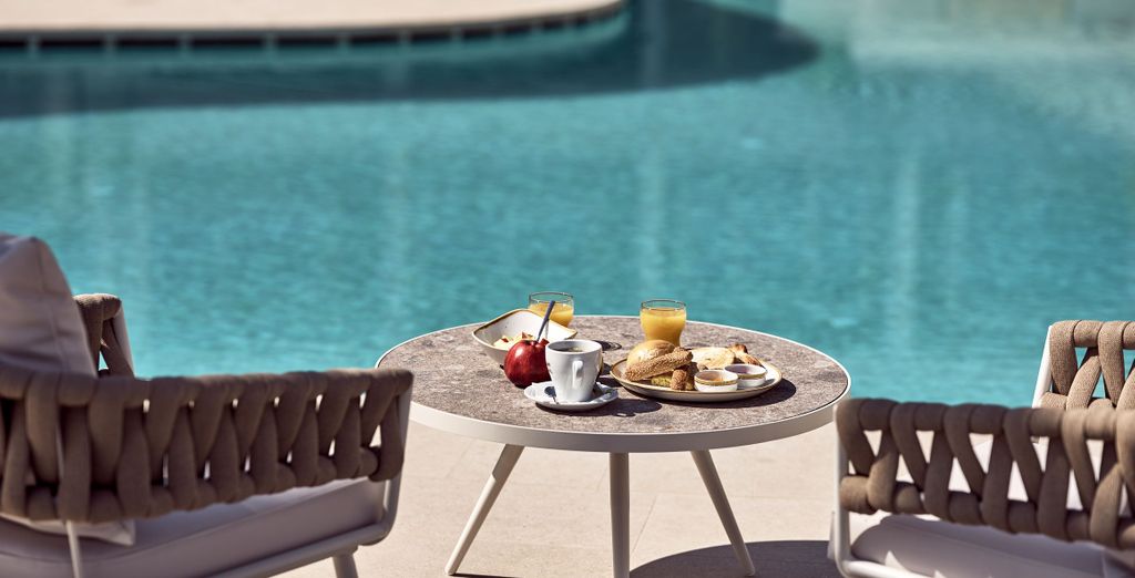 Windmill Bay Hotel 4*