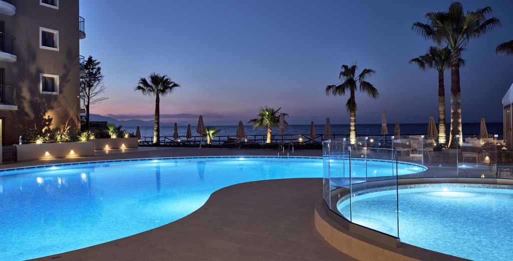 Windmill Bay Hotel 4*