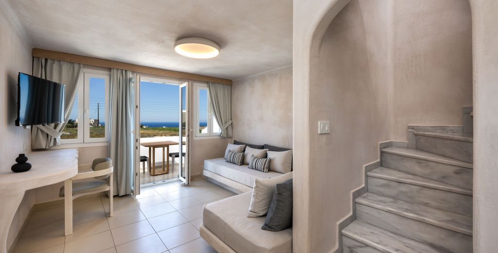 Aelia Luxury Suites 5*