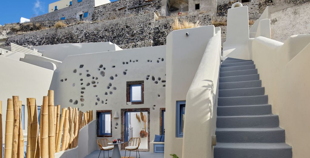 Luna Santorini Suites and Villas