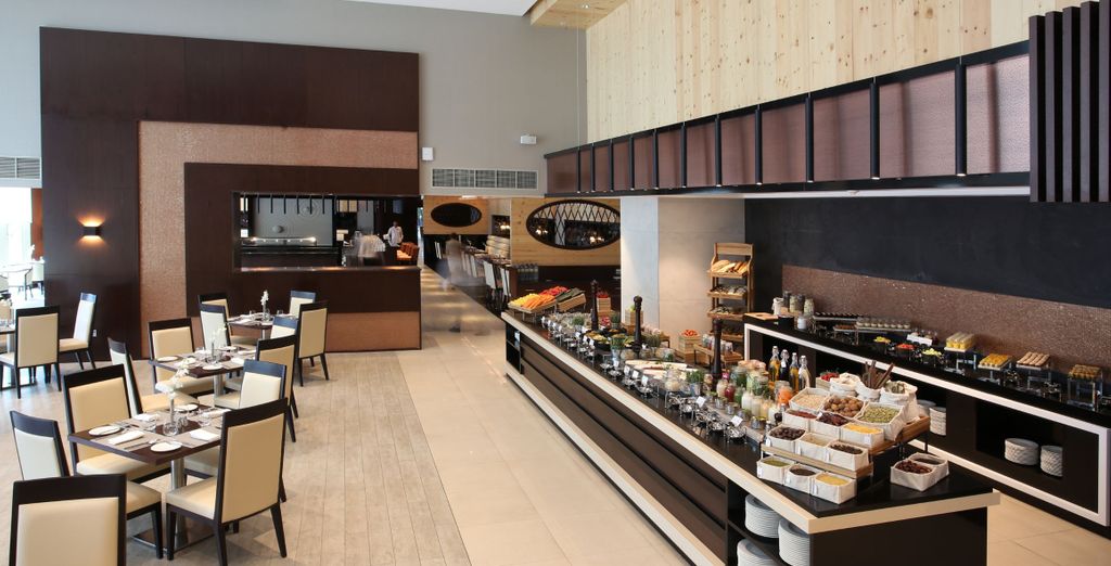 Metropolitan Hotel Dubai 4*