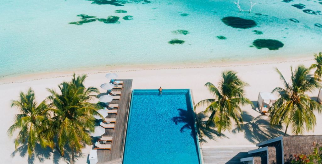 LUX* South Ari Atoll Resort & Villas 5*