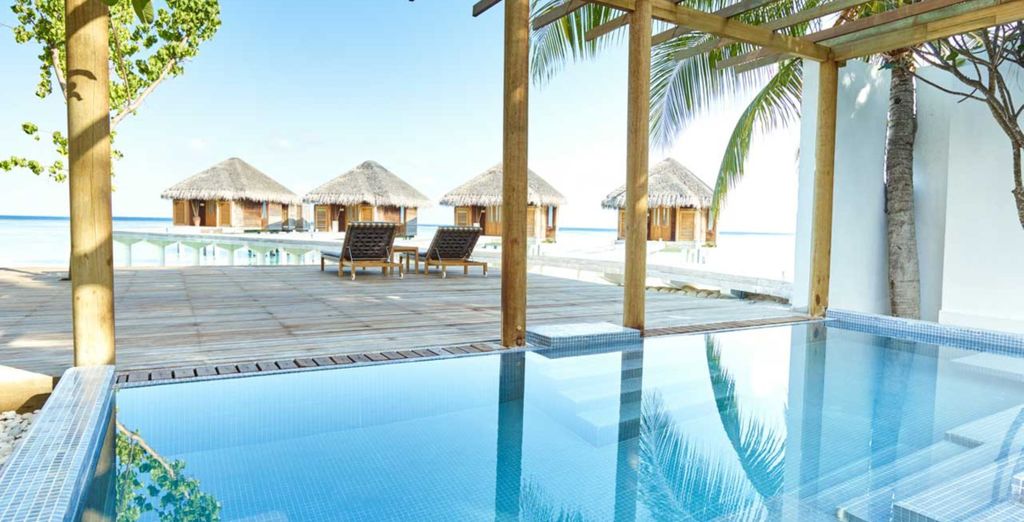 LUX* South Ari Atoll Resort & Villas 5*