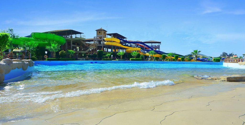 Jungle Aqua Park  4*