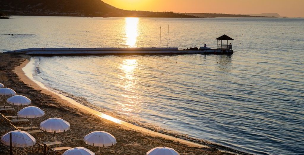 Alexander Beach 4*