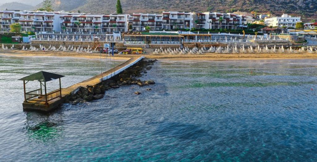 Alexander Beach 4*