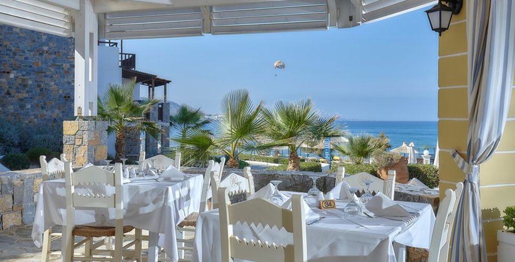 Alexander Beach 4*