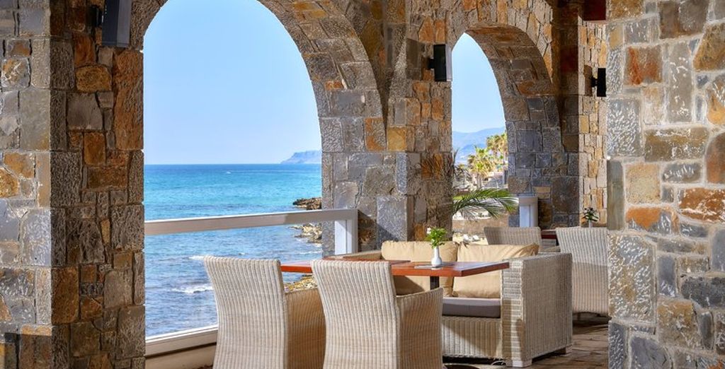 Alexander Beach 4*