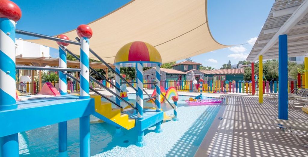 Alexander Beach 4*