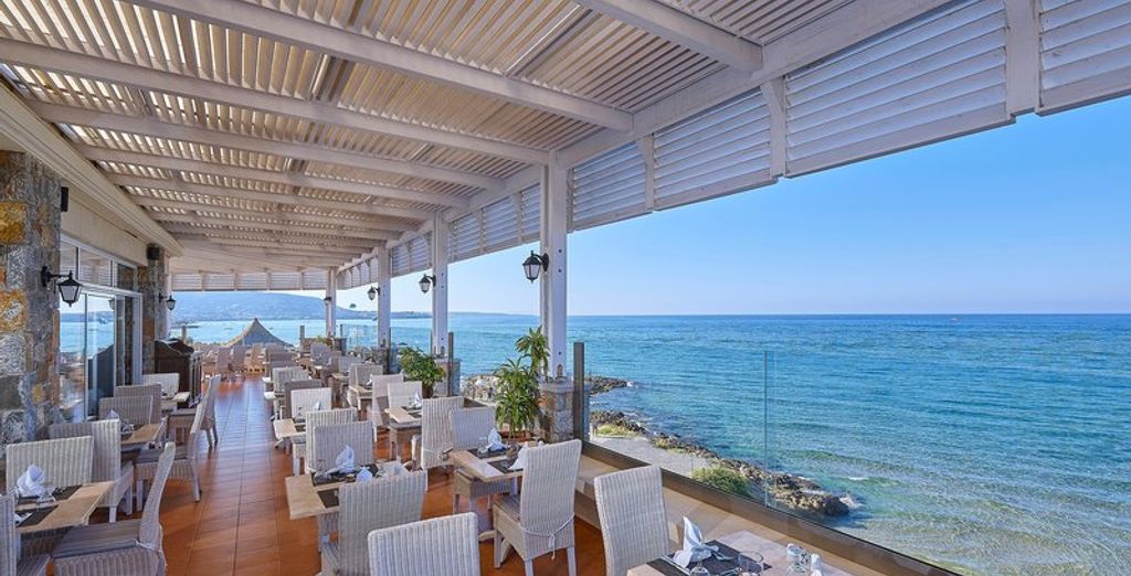 Alexander Beach 4*