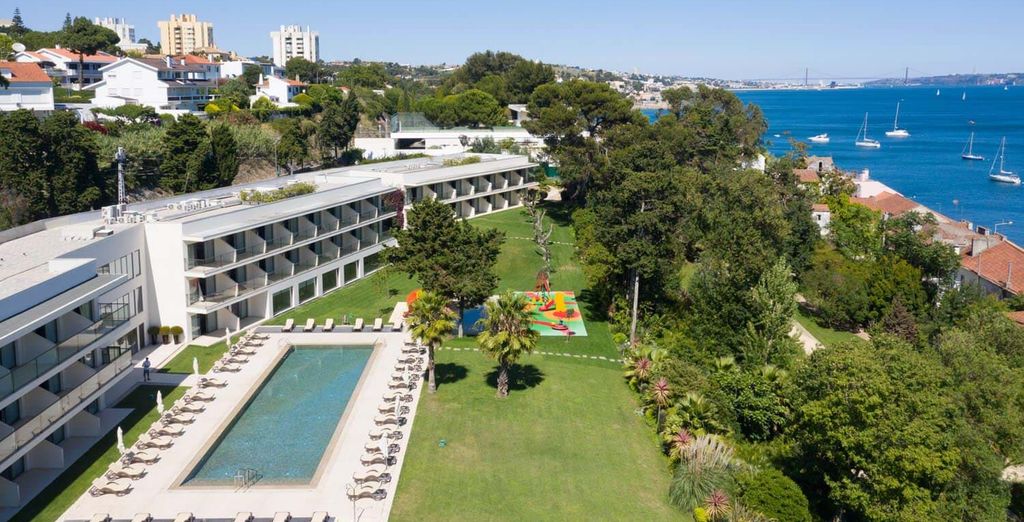 Hotel Vila Gale Collection Palacio dos Arcos 5*