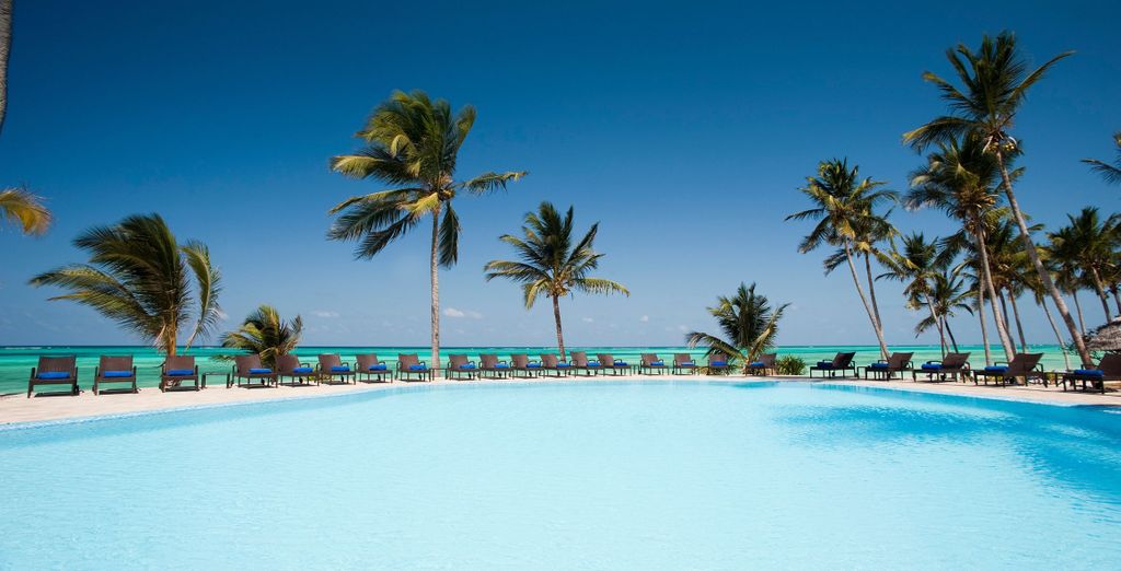 Safari privato nella natura e Karafuu Beach Resort & Spa 5*