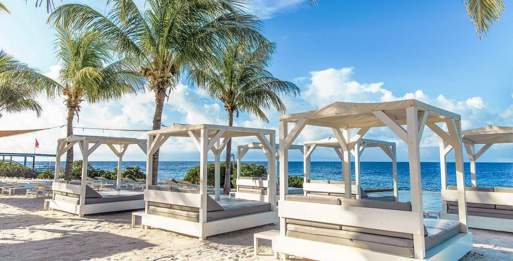 Papagayo Beach Hotel 4*