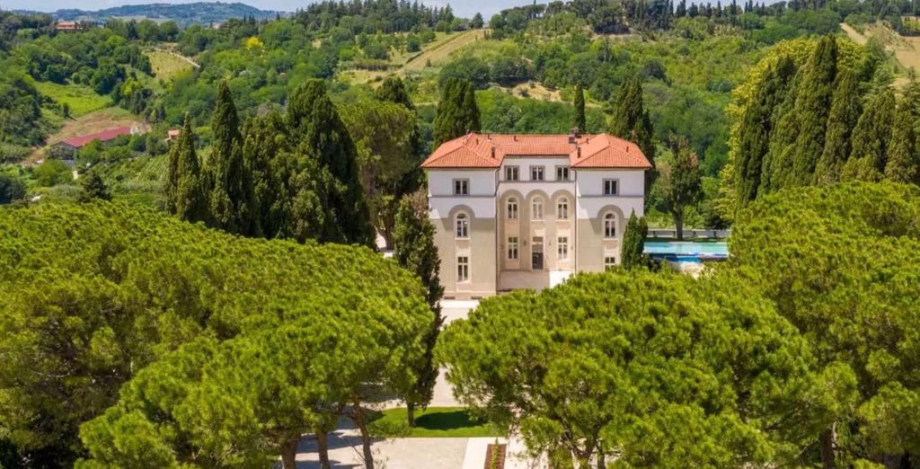 Villa Monty Banks 4*