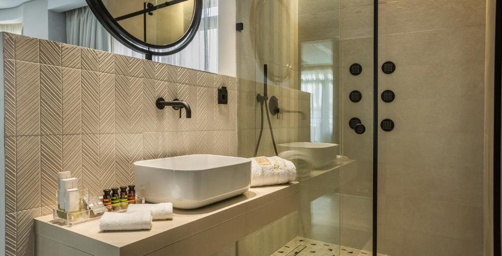 Royalty Hotel Athens 4* e BVS Bosphorus Hotel Pera 4*