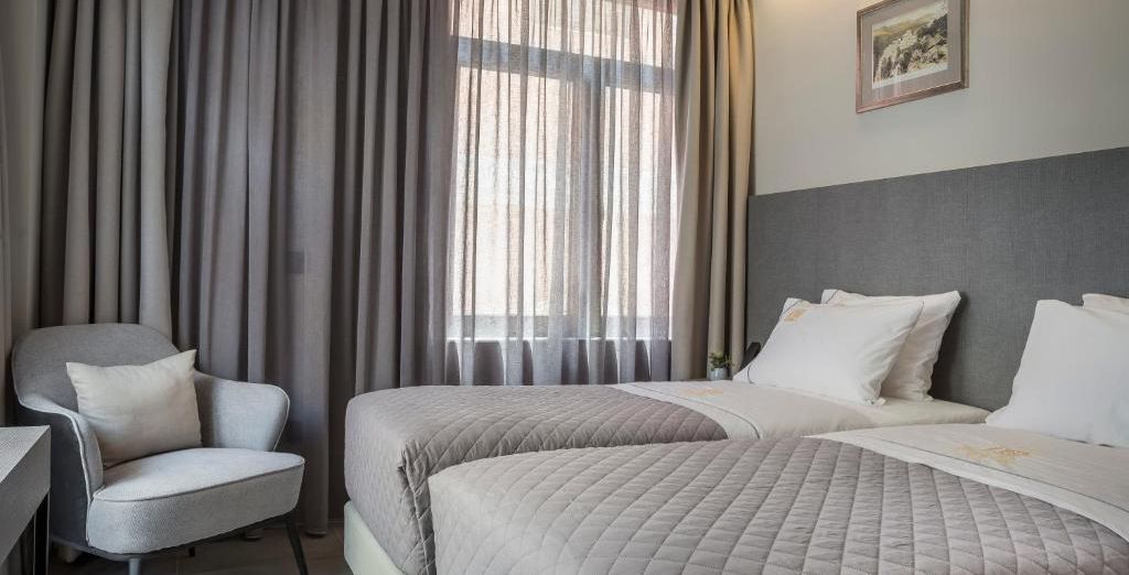 Royalty Hotel Athens 4* e BVS Bosphorus Hotel Pera 4*