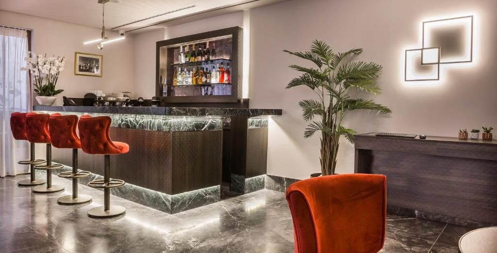 Royalty Hotel Athens 4* e BVS Bosphorus Hotel Pera 4*