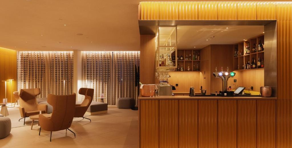 Lumen Hotel & The Lisbon Light Show 4*