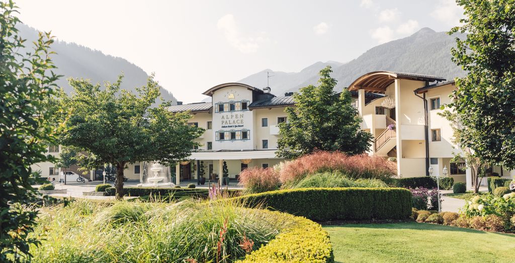 Alpenpalace Luxury Hideaway & Spa Retreat 5*