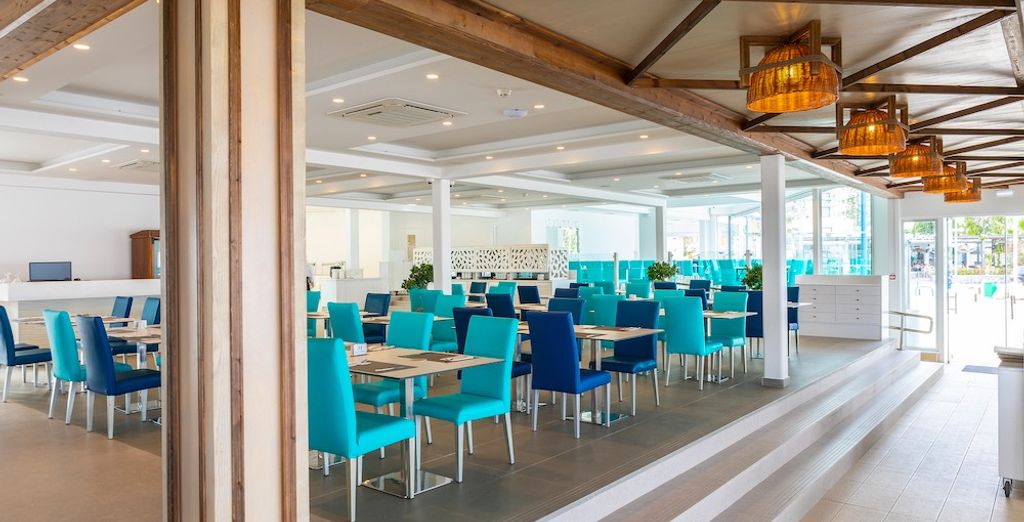 Limanaki Beach Hotel & Suites 4*
