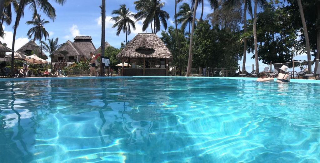 Paradise Beach Resort 4*