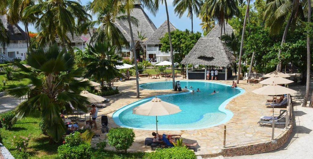Paradise Beach Resort 4*