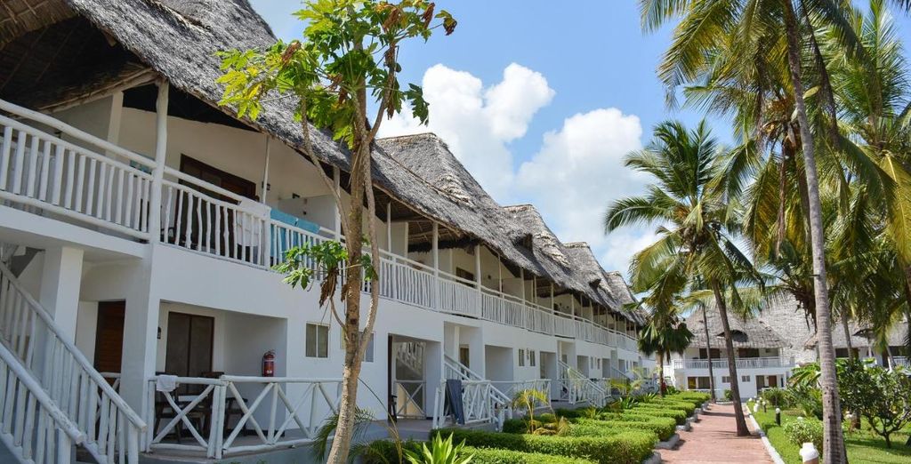 Paradise Beach Resort 4*