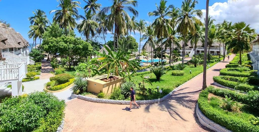 Paradise Beach Resort 4*