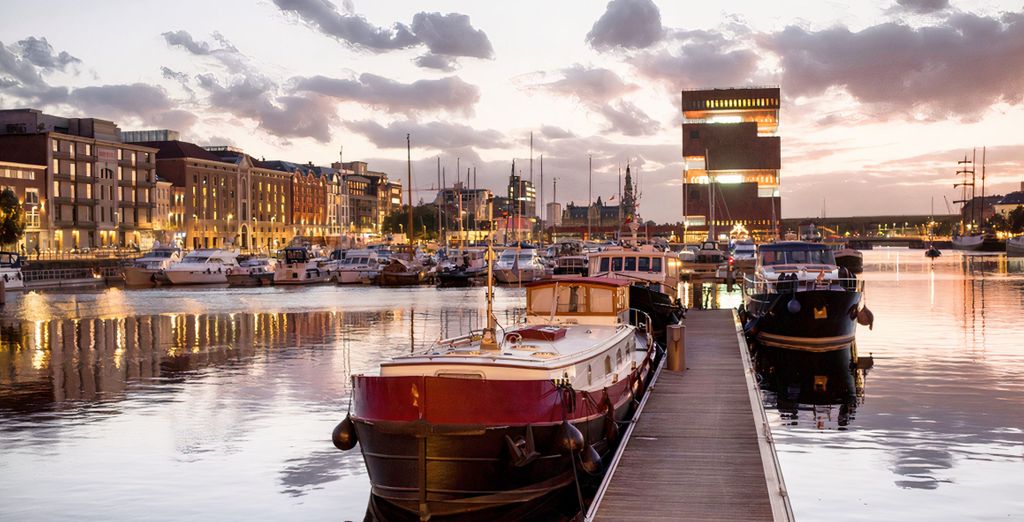 NH Collection Antwerp Centre 4*