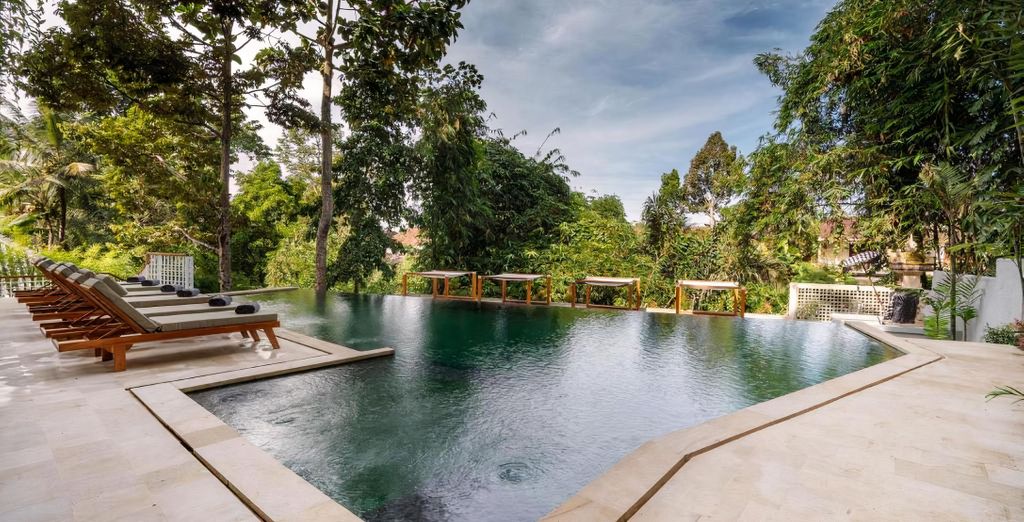 Dinara Ubud 4*, The Acala Shri Sedana 4* e Sini Vie Resort Seminyak 5*