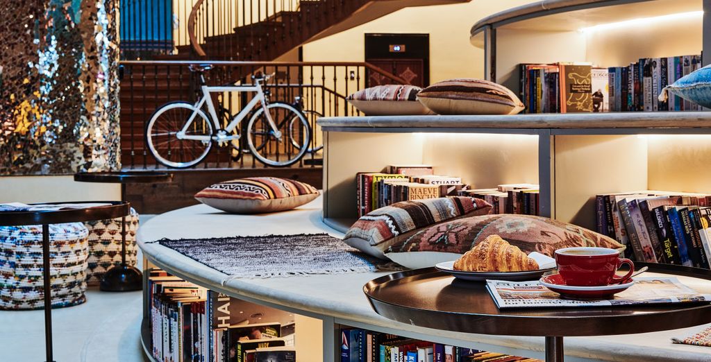 25hours Hotel One Central 5*