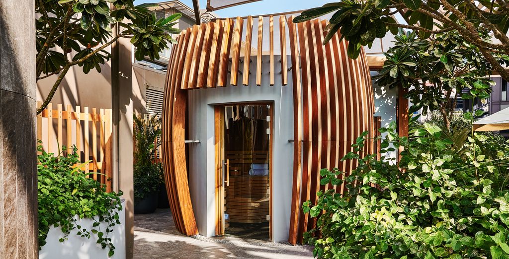 25hours Hotel One Central 5*