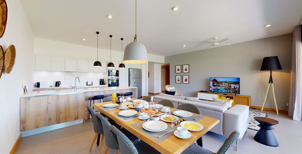 Mythic Suites & Villas 5*